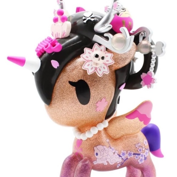 Tokidoki Unicorno statuette 10” exclusive - Picture 3 of 3
